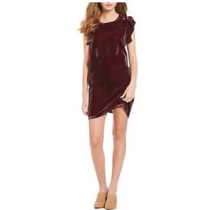New  Women's Chelsea & Violet Velvet Flutter Sleeve Velvet Dress